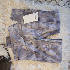 NWT Lululemon Align SHR 28" CrissCross